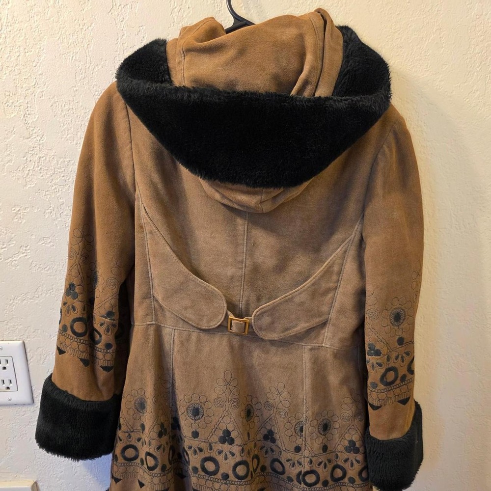 Vintage 1960s Boho Shearling Suede Coat Jacket Embroidered Penny Lane ILGWU - Picture 5 of 7